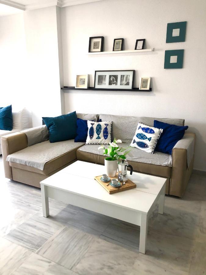 شقة كاديز  في Gatu Loft Trip 1ª Linea De Playa, Wifi, Aire Acc المظهر الخارجي الصورة